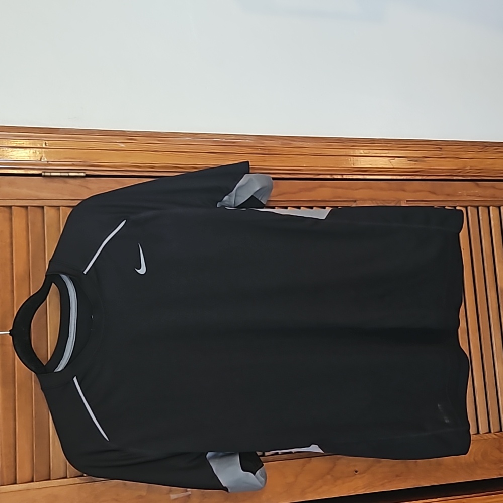 NIKE dri-fit shirt